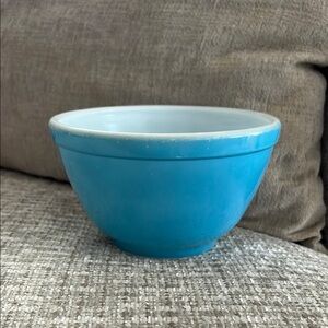 Pyrex Sky Blue Mixing Bowl